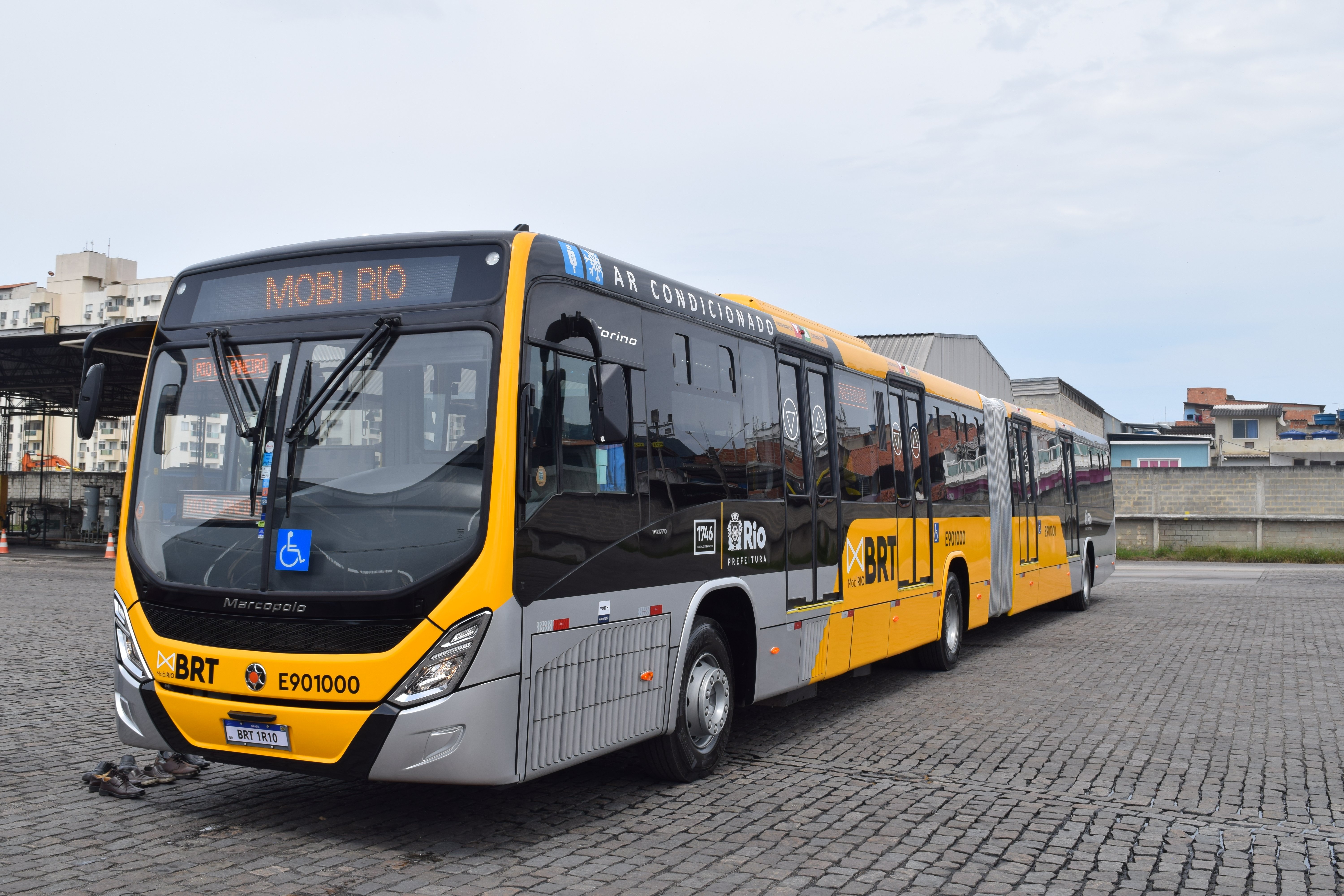 One of the hundreds of new buses that will be added to the Rio de Janeiro BRT system between 2023 and 2024