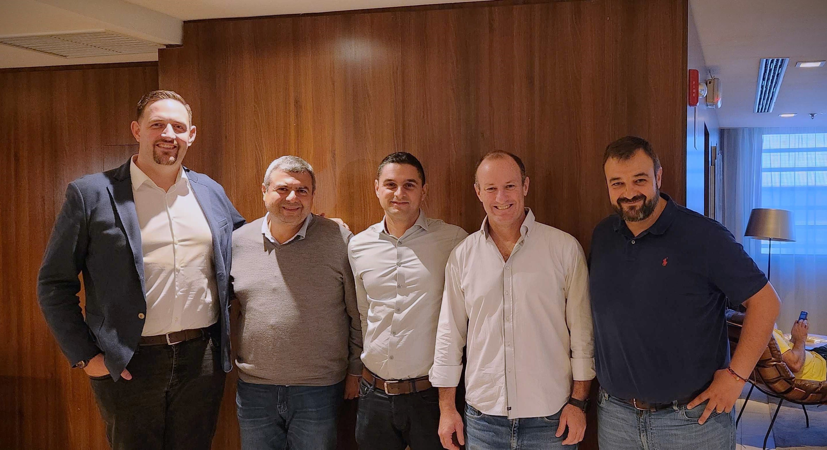 From left to right: Dave Joshua, chief revenue officer at Optibus; José Roberto Iasbek Felício, president of the Niff Group; Amos Haggiag, CEO and co-founder of Optibus; Ronen Avraham, Optibus General Manager for Latin America; and Victor Celada, Director of Optibus in Brazil.